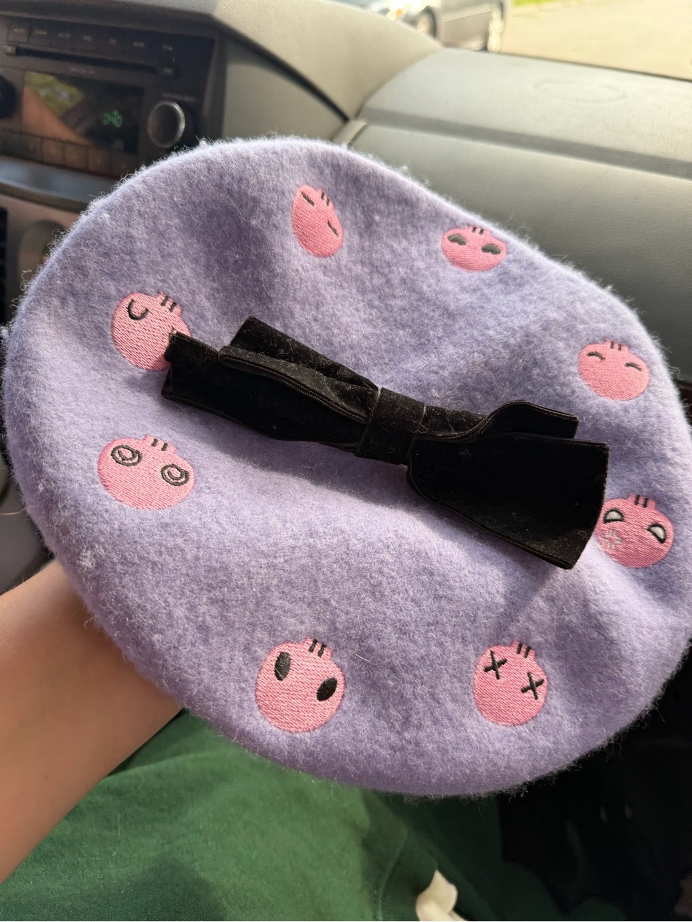 Kuromi Sanrio beret purple embroidered